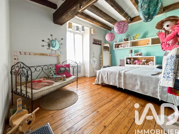 Maison à vendre 7 pièces 195 m² Sainte-Suzanne-et-Chammes