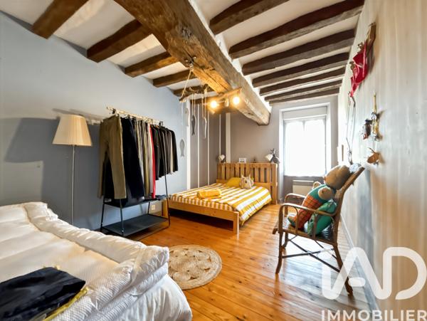 Maison à vendre 7 pièces 195 m² Sainte-Suzanne-et-Chammes