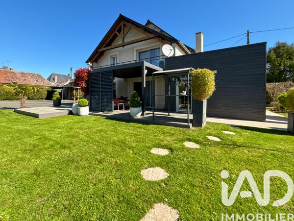Maison à vendre 7 pièces 195 m² Sainte-Suzanne-et-Chammes