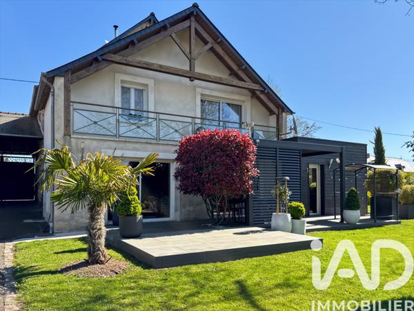 Maison à vendre 7 pièces 195 m² Sainte-Suzanne-et-Chammes