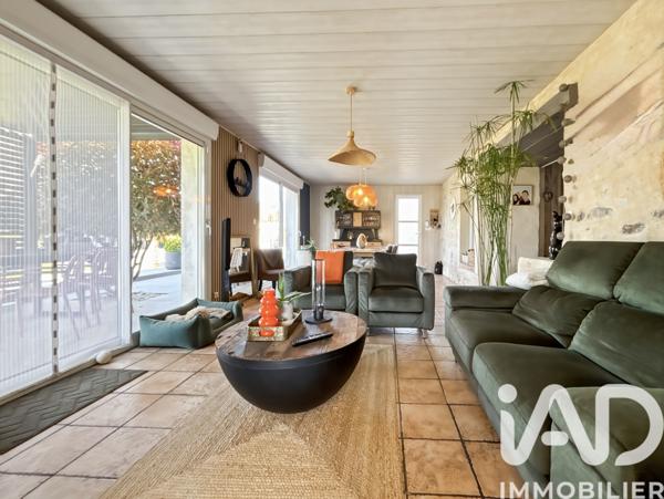 Maison à vendre 7 pièces 195 m² Sainte-Suzanne-et-Chammes