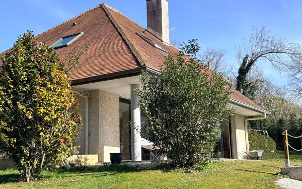 Maison à vendre    5 pièces •  Serres-Morlaàs