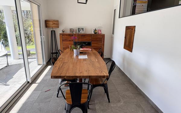 Maison à vendre    5 pièces •  Serres-Morlaàs