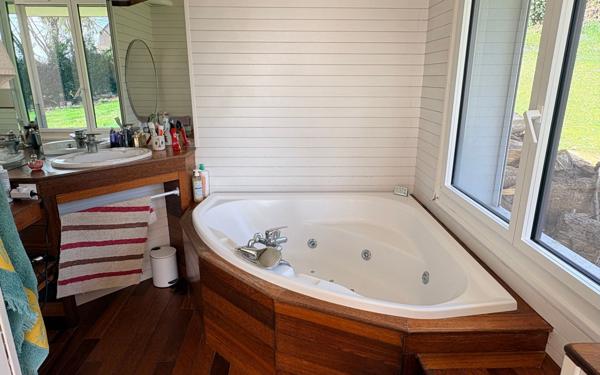 Maison à vendre    5 pièces •  Serres-Morlaàs