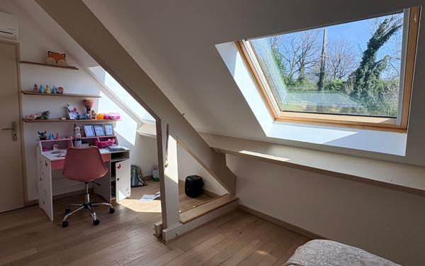 Maison à vendre    5 pièces •  Serres-Morlaàs