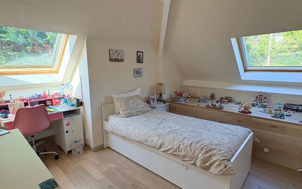 Maison à vendre    5 pièces •  Serres-Morlaàs