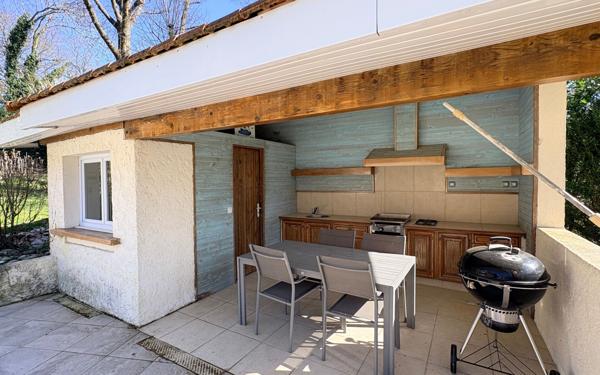 Maison à vendre    5 pièces •  Serres-Morlaàs