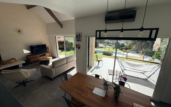 Maison à vendre    5 pièces •  Serres-Morlaàs