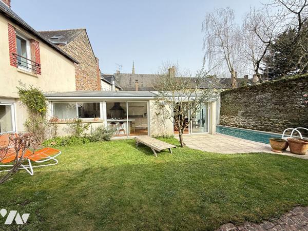 Maison Acigne centre 195m² hab  5ch