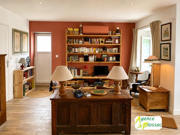 MAISON DE VILLE RENOVEE AVEC JARDIN ET GARAGE