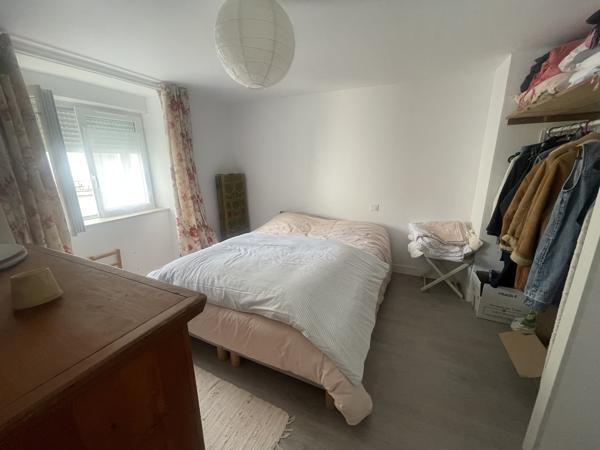 MAISON DE VILLE RENOVEE AVEC JARDIN ET GARAGE