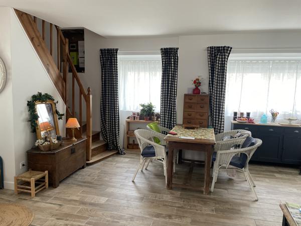 MAISON DE VILLE RENOVEE AVEC JARDIN ET GARAGE
