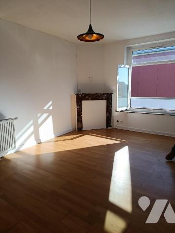VALENCIENNES : APPARTEMENT DERNIER ETAGE TYPE 3