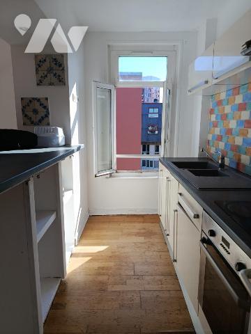 VALENCIENNES : APPARTEMENT DERNIER ETAGE TYPE 3