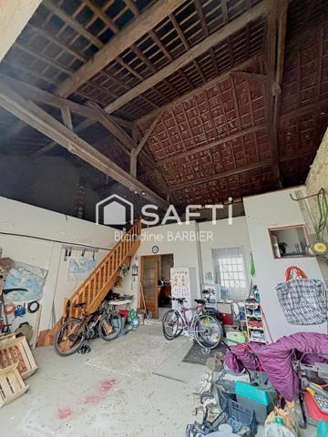 Longère en pierres de 241 m2