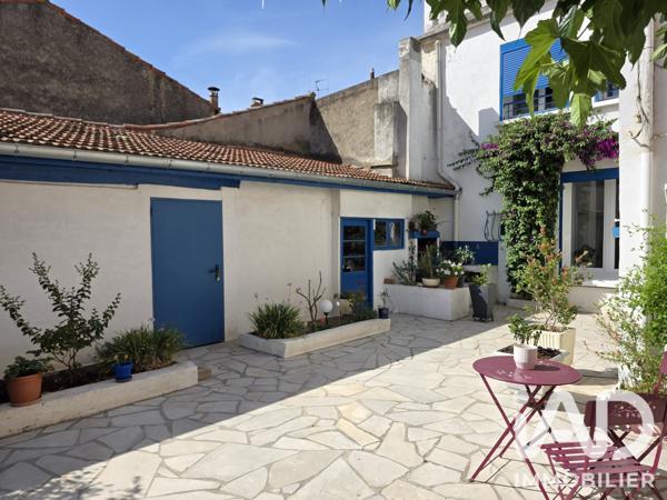 Maison à vendre 8 pièces 203 m² Cuxac-d'Aude