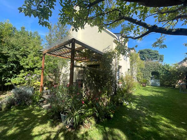 A vendre Séné proche réserve naturelle maison 5 chambres avec gîte