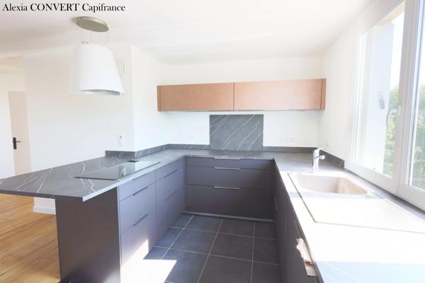 Appartement d'exception 99m² avec garage vue panoramique à SAINT LAURENT SUR SAONE (01)