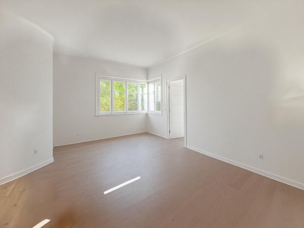 LOCATION NUE A L'ANNEE MAGNFIQUE 3 PIECES - MONTFLEURY