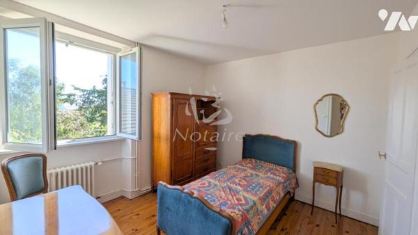 Cléder centre, belle demeure de 213 m2 avec jardin clos et paysagé et hangar de 73 m2