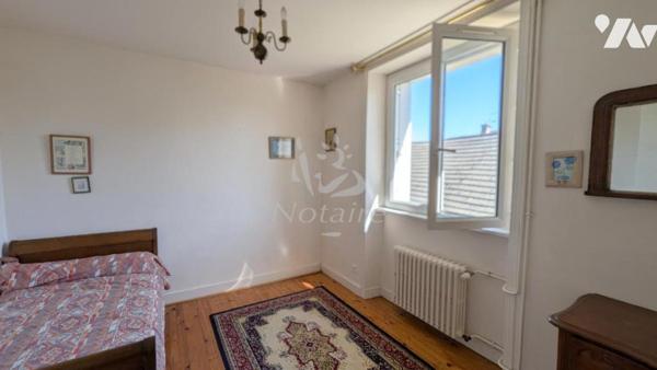 Cléder centre, belle demeure de 213 m2 avec jardin clos et paysagé et hangar de 73 m2