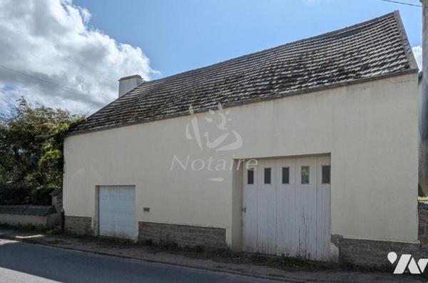 Cléder centre, belle demeure de 213 m2 avec jardin clos et paysagé et hangar de 73 m2