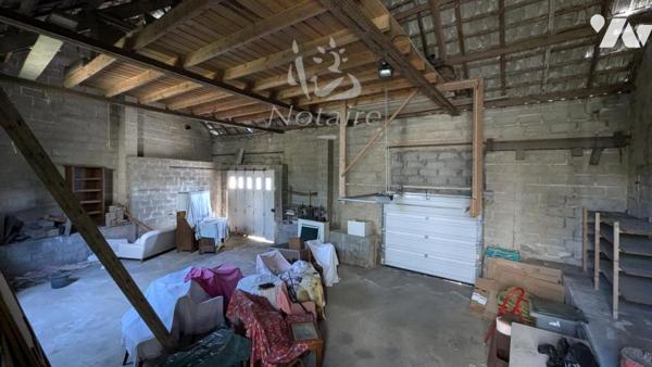 Cléder centre, belle demeure de 213 m2 avec jardin clos et paysagé et hangar de 73 m2