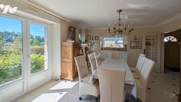 Cléder centre, belle demeure de 213 m2 avec jardin clos et paysagé et hangar de 73 m2