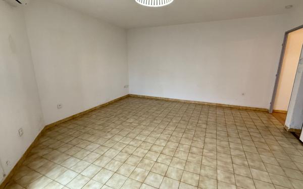 Appartement à vendre    1 pièce • 38,21 m2 Hyères
