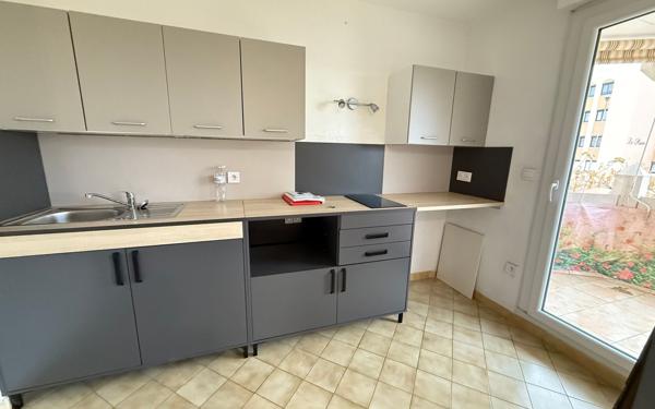 Appartement à vendre    1 pièce • 38,21 m2 Hyères