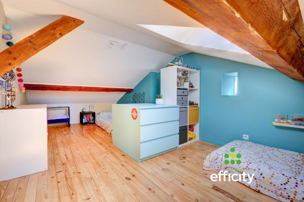 Appartement
         5 pièces
        - 132 m² 399 000 € *