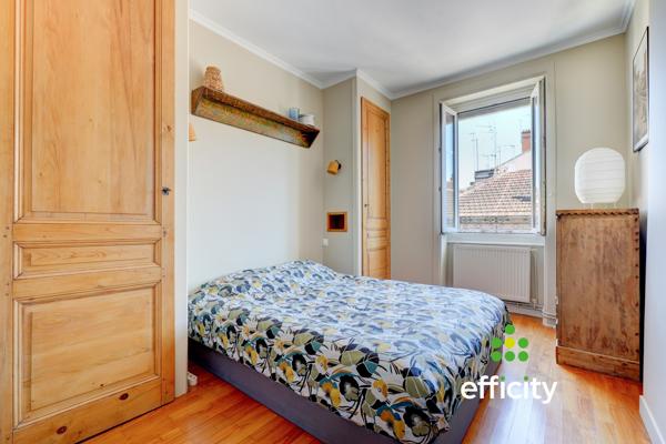 Appartement
         5 pièces
        - 132 m² 399 000 € *