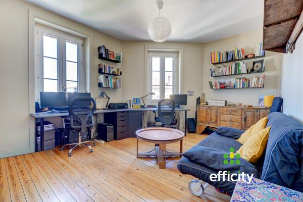 Appartement
         5 pièces
        - 132 m² 399 000 € *