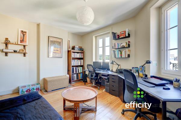 Appartement
         5 pièces
        - 132 m² 399 000 € *