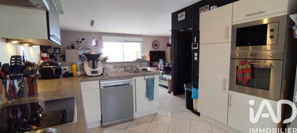 Maison à vendre 6 pièces 137 m² Chabournay