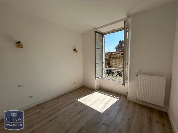 Appartement à louer 3 pièces 51.6m² Corbeil-Essonnes (91100)