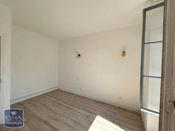 Appartement à louer 3 pièces 51.6m² Corbeil-Essonnes (91100)