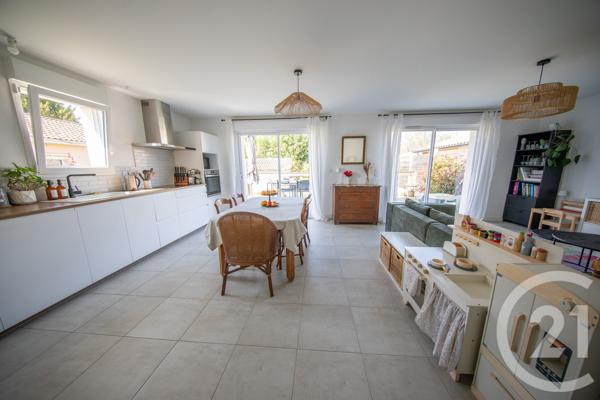 Appartement T4 à vendre  5 pièces - 101,87 m 2   PAREMPUYRE  - 33