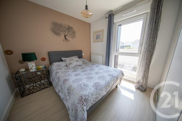 Appartement T4 à vendre  5 pièces - 101,87 m 2   PAREMPUYRE  - 33