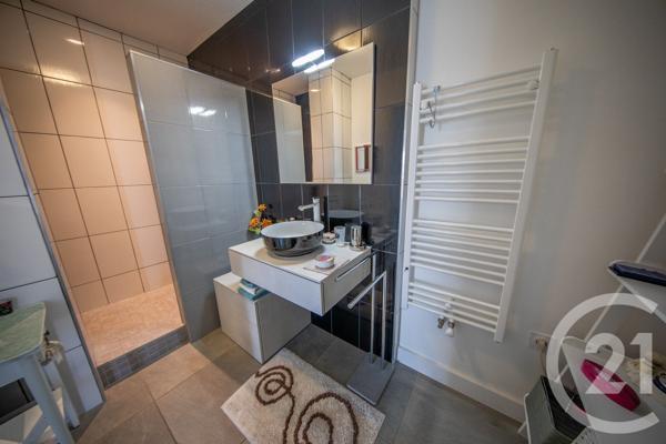 Appartement T4 à vendre  5 pièces - 101,87 m 2   PAREMPUYRE  - 33