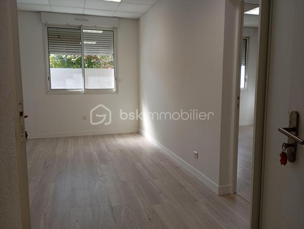 Local d activites de 41 m²