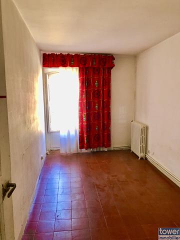 Appartement
                                                                                                                                                                                                                                                                                                                        10 pièce(s)                                                                                                                                                                                                          7 chambre(s)                                                                                                                                                                                                          340  m²