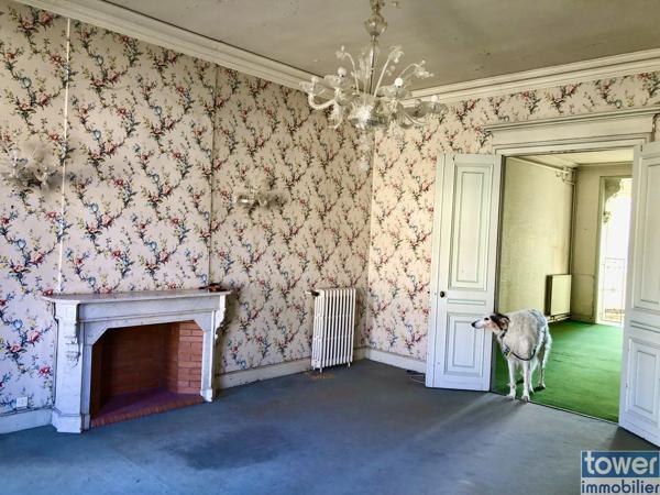 Appartement
                                                                                                                                                                                                                                                                                                                        10 pièce(s)                                                                                                                                                                                                          7 chambre(s)                                                                                                                                                                                                          340  m²