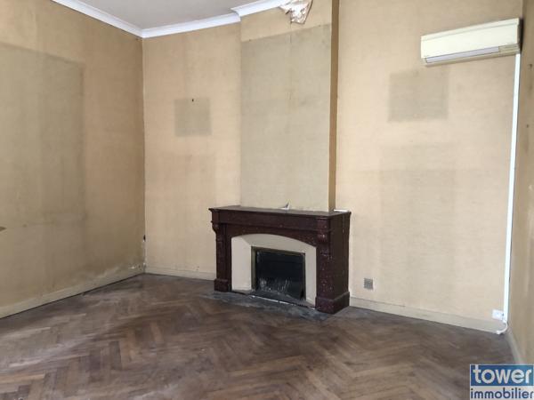 Appartement
                                                                                                                                                                                                                                                                                                                        10 pièce(s)                                                                                                                                                                                                          7 chambre(s)                                                                                                                                                                                                          340  m²