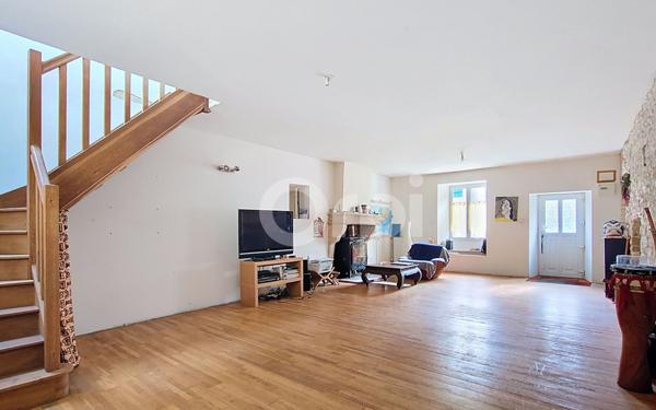 Maison à vendre    5 pièces • 143,45 m2 Froncles