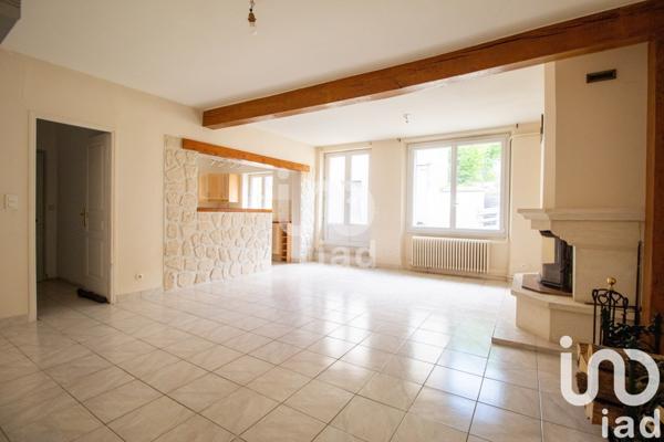 Maison traditionnelle 3 pièces de 85 m² à Vinneuf (89140)