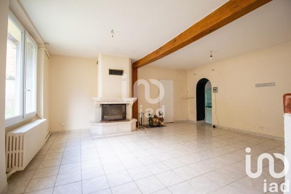 Maison traditionnelle 3 pièces de 85 m² à Vinneuf (89140)