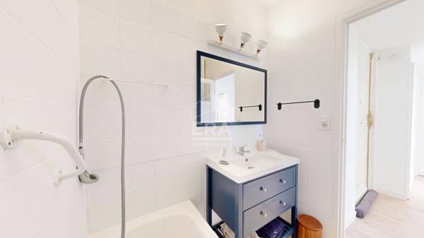 NICE - FLEURS / L. COCHOIS : JOLI 2 PIÈCES AVEC BALCONS ET MAGNIFIQUE VUE MER