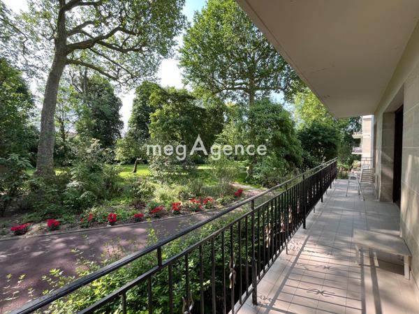 Appartement à SAINT-NOM-LA-BRETECHE, 78860 - 6 pièces 165m²