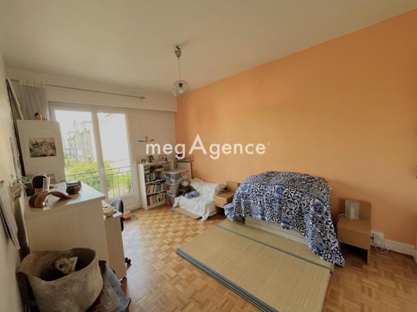 Appartement à SAINT-NOM-LA-BRETECHE, 78860 - 6 pièces 165m²